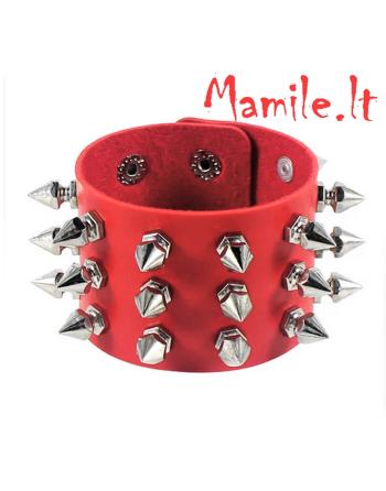 Raudonos odinės apyrankės su spygliais. Su nedideliu DEFEKTUKU